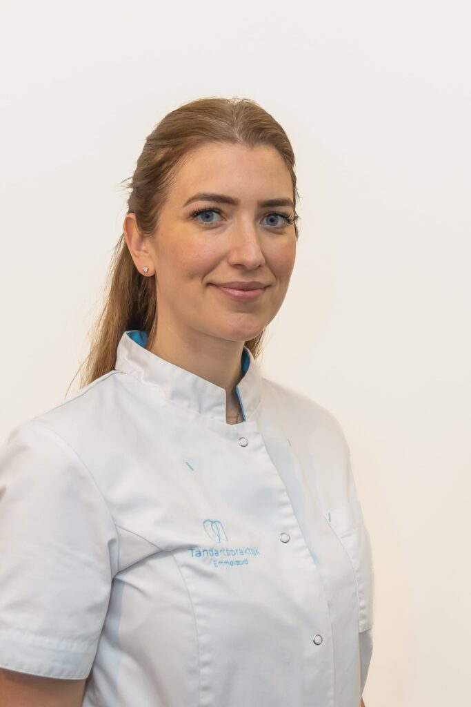 Hayal Durmus - mondhygiënist